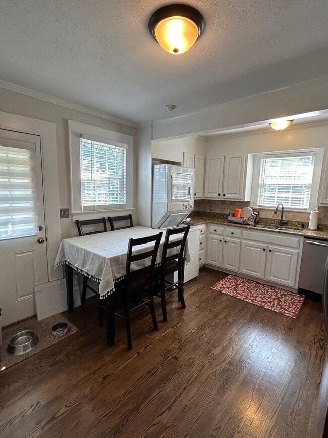 Photo - Greenville, 2BD/1BA, 834SF