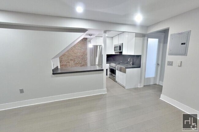 Building Photo - E 12TH ST. Unit 1 Rental