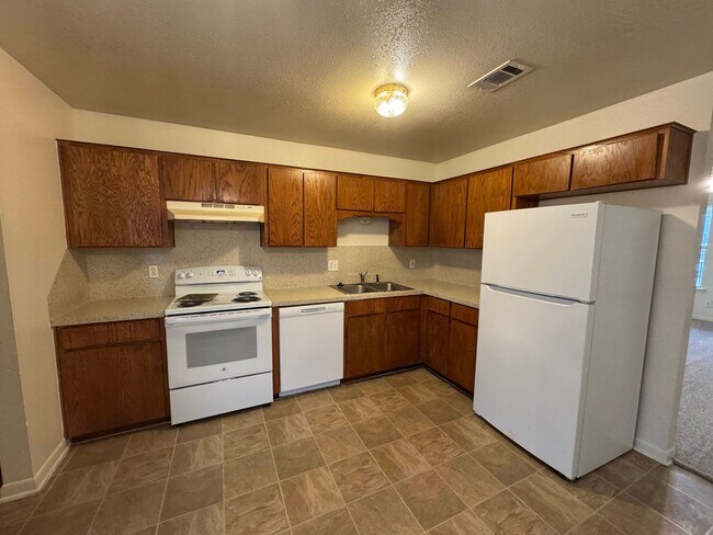 Photo - 1003 Circle M Dr Unit Apt B