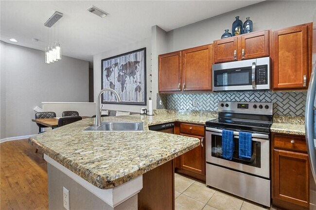 Photo - 4809 N Wickham Cir