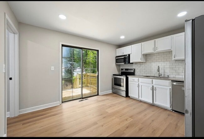 Photo - 7317 Elm Ave