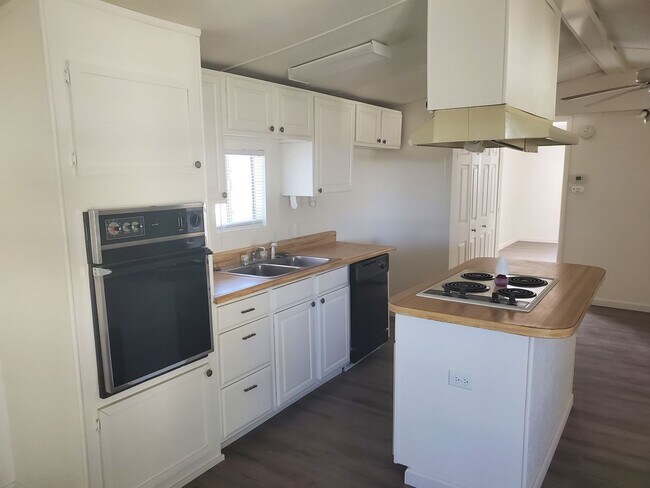 Photo - 2 Bedroom Located in Bullhead City