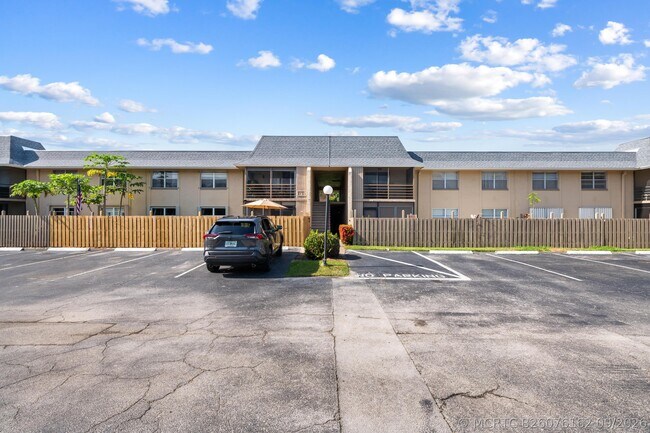 1231 NW 13th St Unit 470F