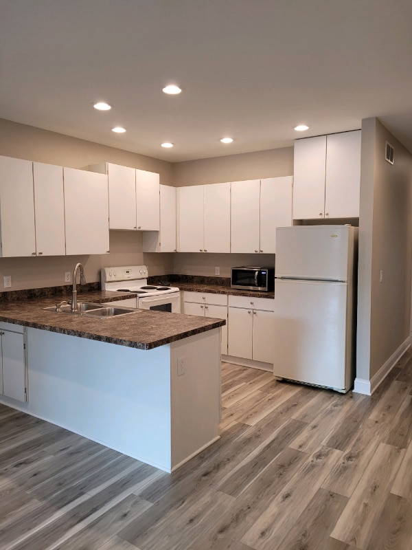 Photo - 105 N Elm St Apartment Unit 102