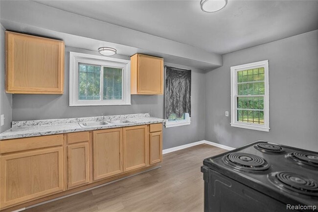 Photo - 1034 E Bundy Ave