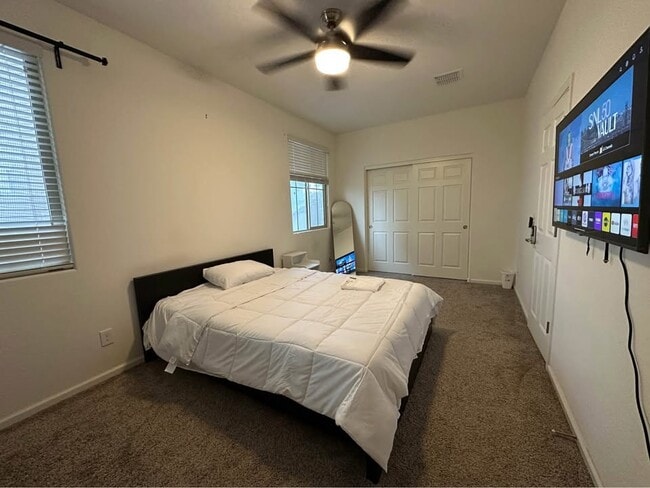 Layton lake oversized private room