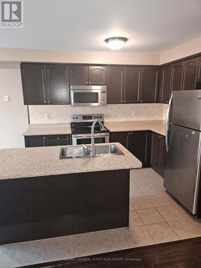 Photo - 85 Dewell Crescent