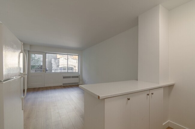 Photo - 3460 Rue Durocher Unité 102