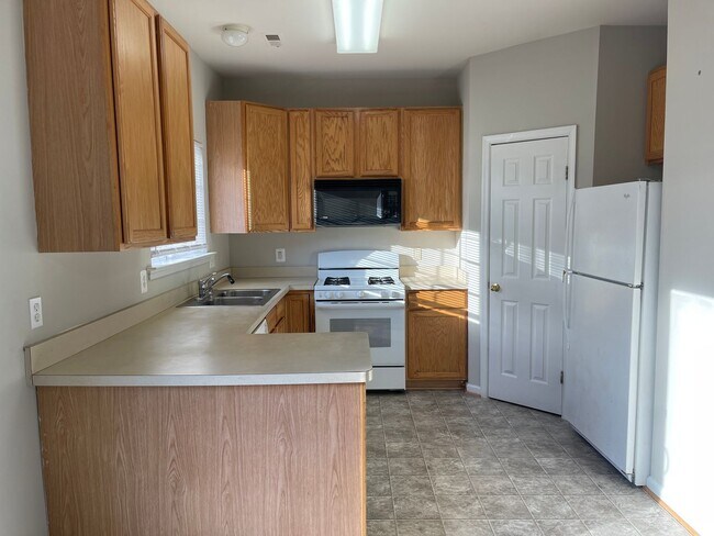 Photo - UPDATED TOWNHOUSE IN FREDERICKSBURG - CLOS...