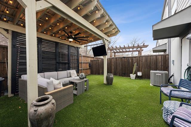 Photo - 5015 Manett St Unidad 104