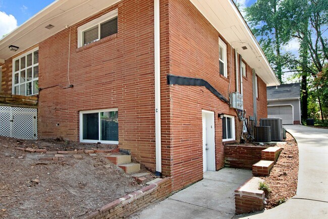 105 Pineland Cir