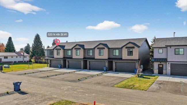 Photo - Beautiful 3 Bed, 2.5 Bath Townhome in Ashton