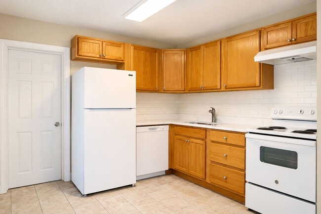 Photo - 3 Bedroom, 1 Bathroom Home for Rent in Tampa!