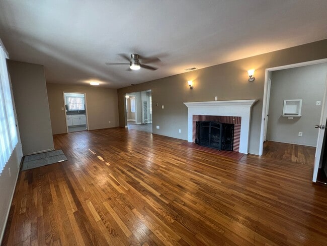 Photo - 4015 Calavo Dr
