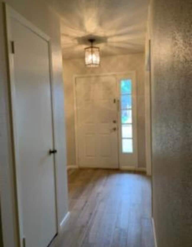 Photo - 6810 Marshall Pl Dr