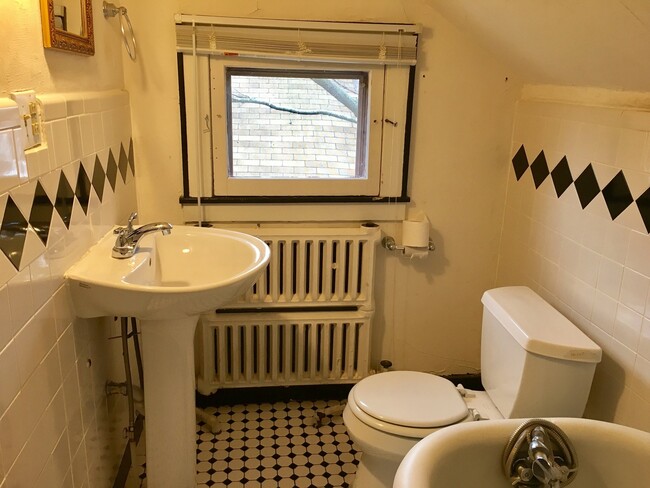 1008 Worden St SE Unit 3