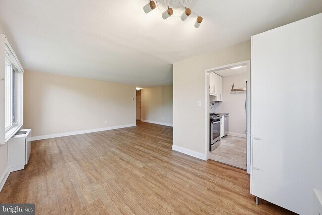 Photo - 2400 41st St NW Unit 500