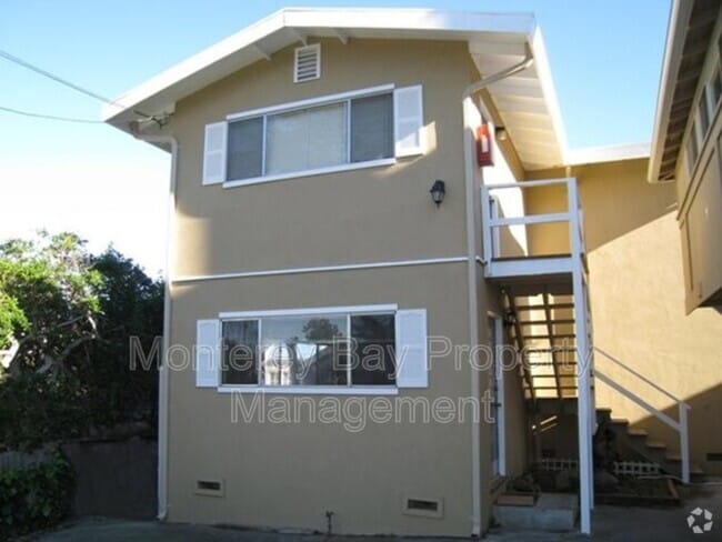 Building Photo - 332 Central Ave Unit A Rental