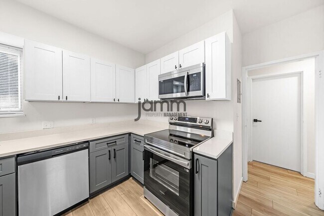 Photo - 18997 Hilliard Blvd Unit #2