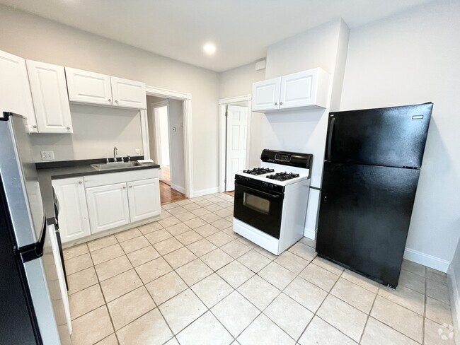 Building Photo - 276 E Cottage St Unit #3, Rental