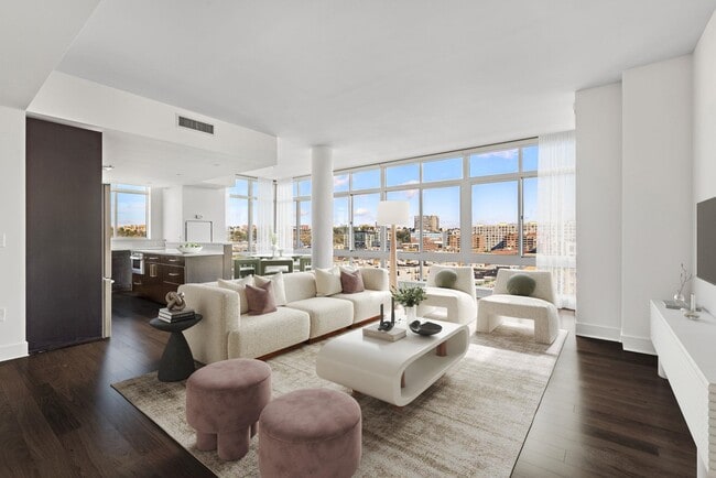 Building Photo - 1100 Maxwell Ln Unit PH13