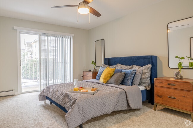 2BR2BA - 1,010SF