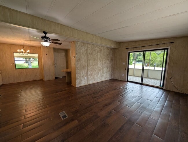 Photo - 2 Bed 2 Bath with screen porch and on well