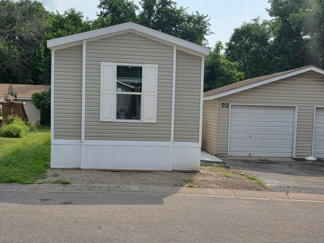 Photo - 92 Thomas Ln