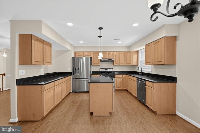 8893 Eagle Rock Ln