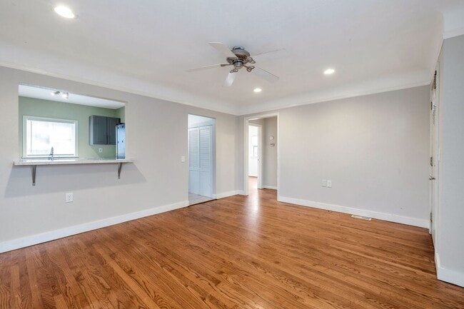 Photo - 6 month lease only no extensions Greenwood bungalow