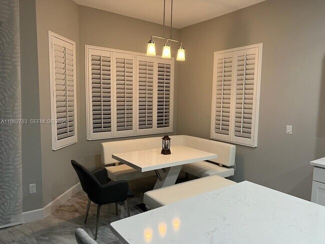 Photo - 15558 Goldfinch Cir