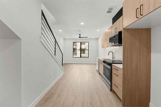 Photo - 630 Central Pkwy Unit 1213