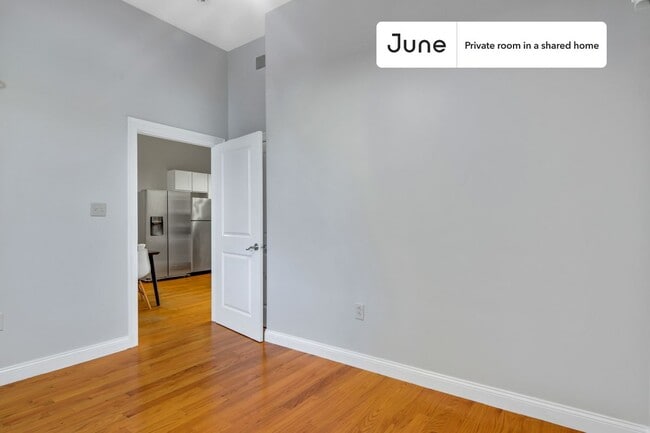 Photo - Room in Shared 5 bed/2.5 bath home Unit C