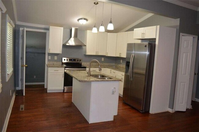 Photo - 3095 McKenzie Rd