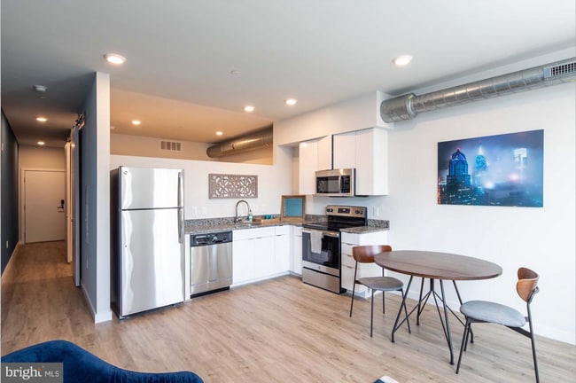 Building Photo - 2120-34 E York St Unit #B501