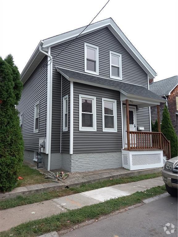 Building Photo - 6 Short St Rental