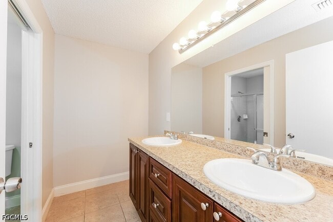 Photo - 176 Heatherwood Dr