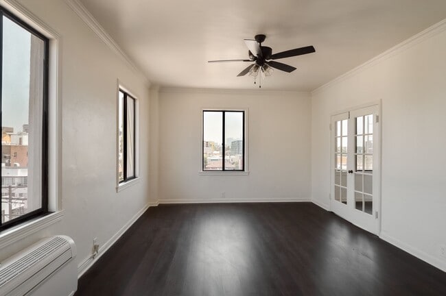 Building Photo - Astor Arms Rental