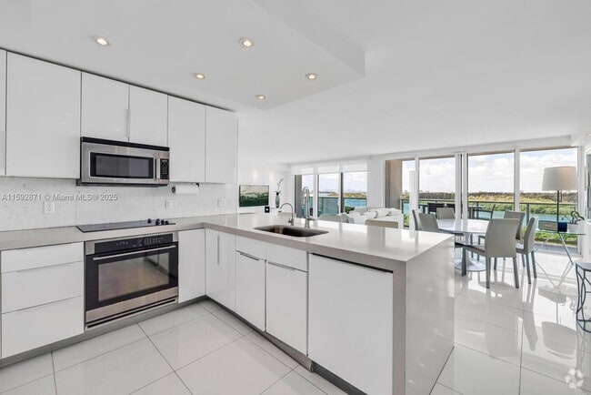 Building Photo - 100 Bayview Dr Unit # 1120-1119 Rental