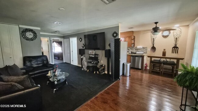 308 W Malvern Ct