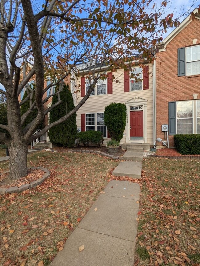 Building Photo - Beautifully maintained townhouse in Whittier available mid May!