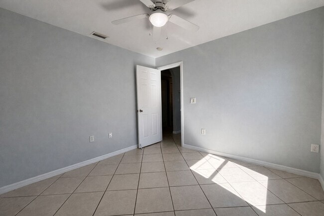 Photo - 3216 SW 7th Pl Unidad 3216 SW 7th Pl