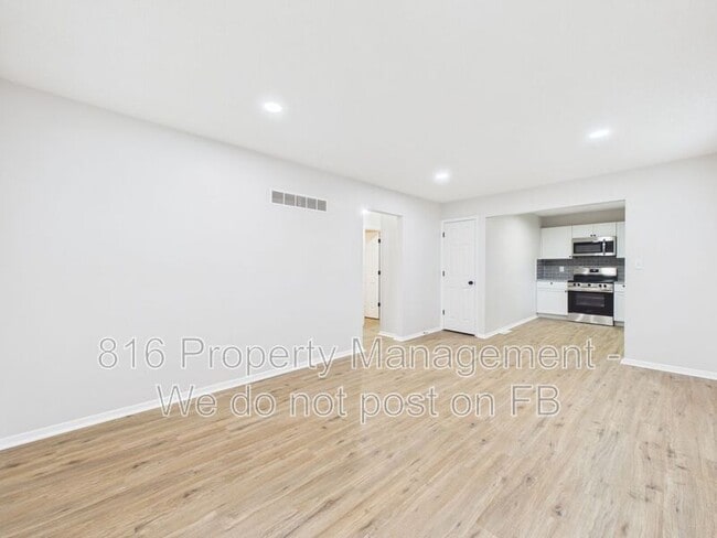 Photo - 100 S Oxford Ave