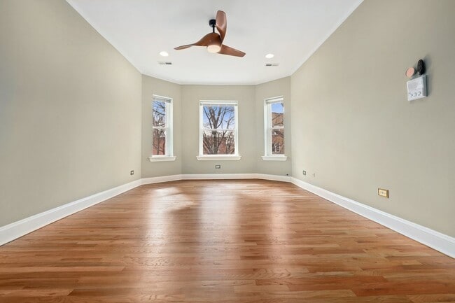 Photo - 6305 N Richmond St Unidad 2