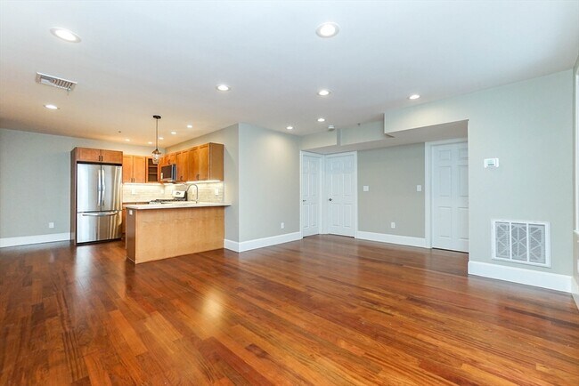 Photo - 120 W Seventh St Unit 105