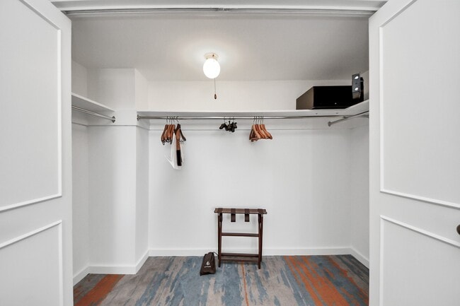 Building Photo - 1300 Lamar St