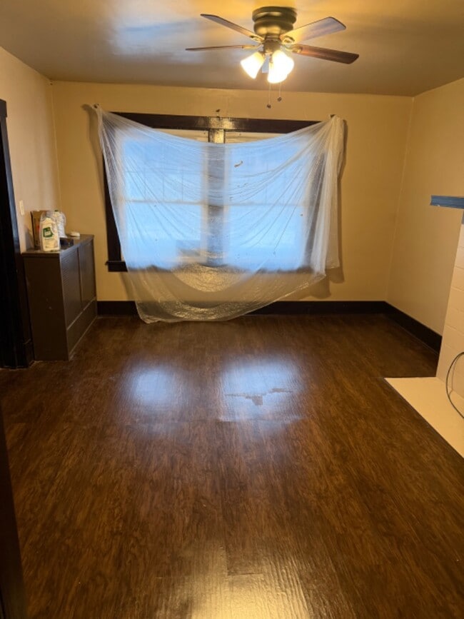 Photo - 544 Center St