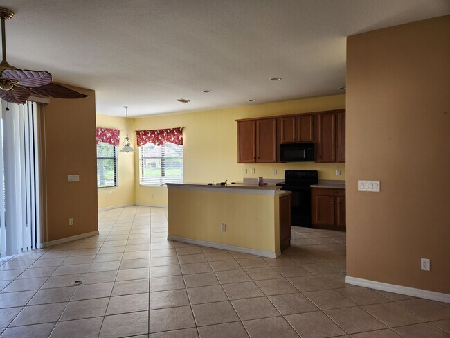 Photo - 1940 Batello Dr