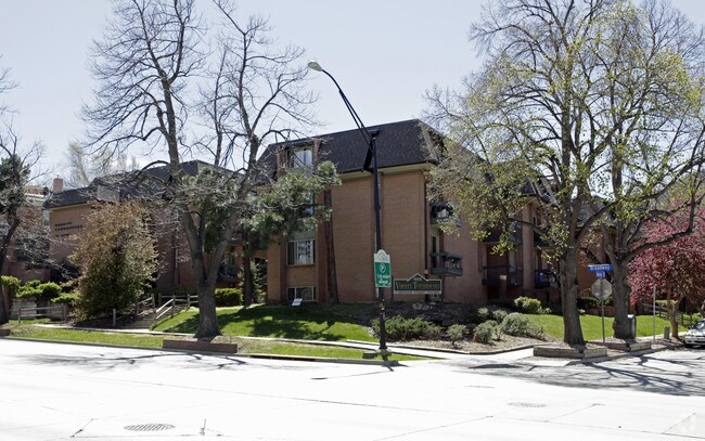 Varsity Townhouses - Varsity Townhouses