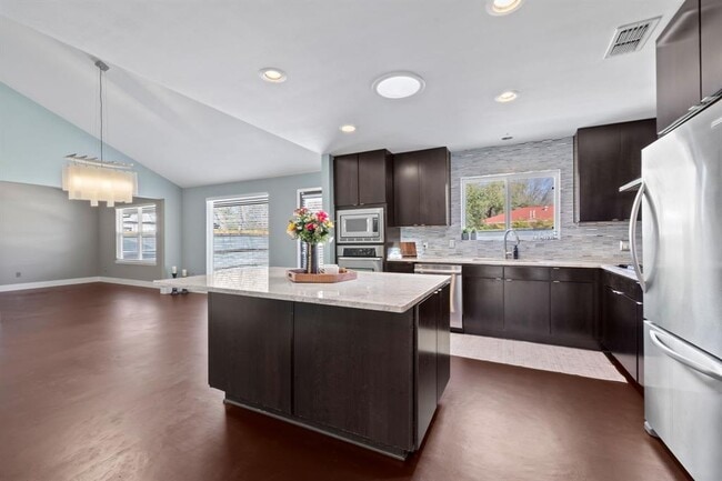 Photo - 3104 Candlelight Ct